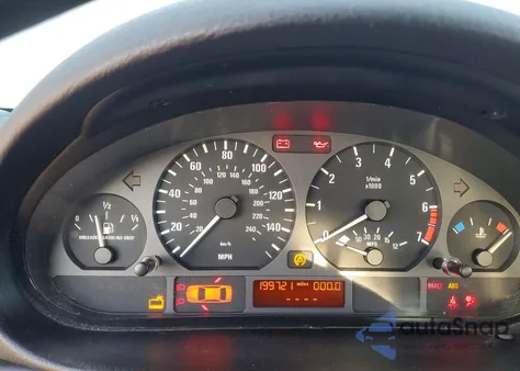 2002 BMW 325 Xi z USA, uszkodzony, nr VIN WBAEU33452PF58074